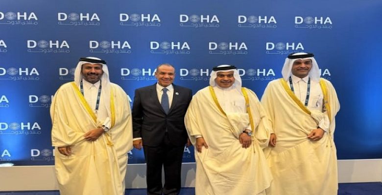 وزير الخارجية يلتقى وزراء المالية والتجارة والصناعة والمواصلات فى دولة قطر