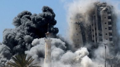 استشهاد فلسطينيين وقصف جوى ومدفعى إسرائيلى وعمليات نسف مبان سكنية جنوب شرق غزة