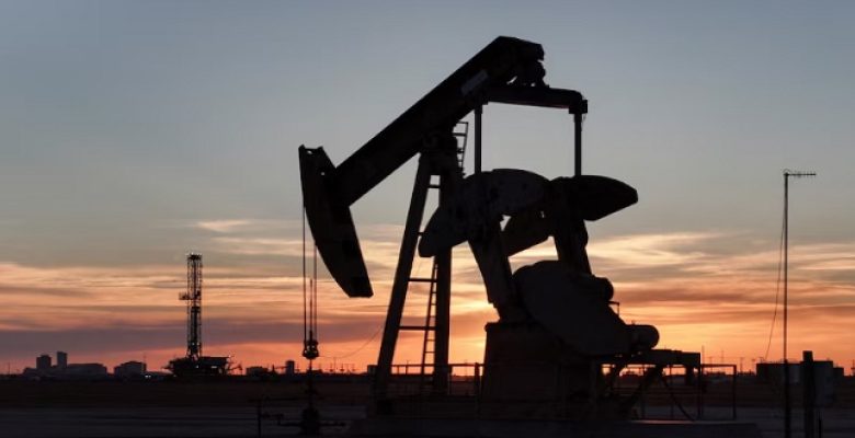 ارتفاع أسعار النفط مع تقييم الأسواق مخاطر الإمدادات 